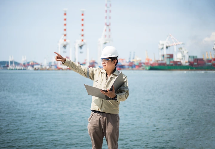 Crossworld maritime consultants advising clients