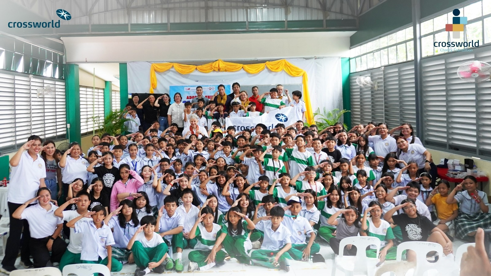 Students of Sto. Niño Elementary School taking part in the Adopt-A-Ship Program
